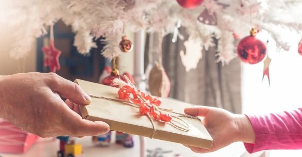 act of giving on christmas